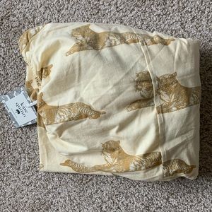 Kate Quinn classic tiger crib sheet